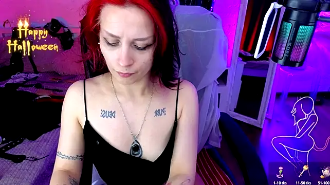 Marsy_bliss - knee and beg