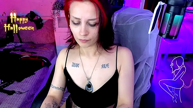 Marsy_bliss - knee and beg
