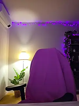 MiaRides19 - I will suck dildo 🙈🙈