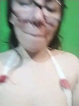 Shio_26 - Está frío, podes calentarme ? 🥺