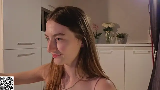 Valenora_xs - freedom to boobs!