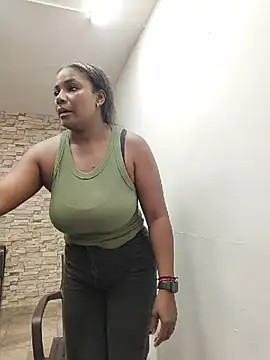 MAREIA_25 - HIDDEN CAM IN STORE MAKE MY PUSSY WET