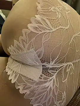 Hara_lusia83 - She has big and sexy breasts.