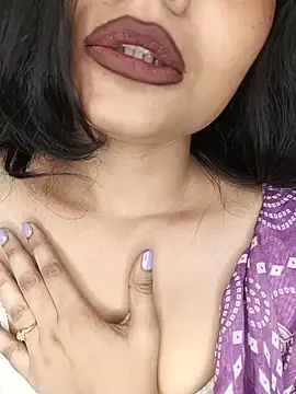 HOT-SHAKIRA - Boobs Licking