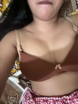 Heena-khan-12 - Boobs show and face show