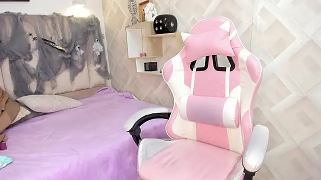 Clhoe_Johnson - 🍒PINCH NIPPLES AND SPIT🍒