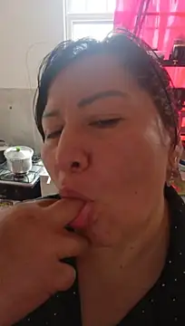 Brenda_Berck_ - !SQUIRT VID FOR LAST TIPPER!
