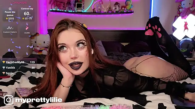 PrettyLilie - spank ass till red