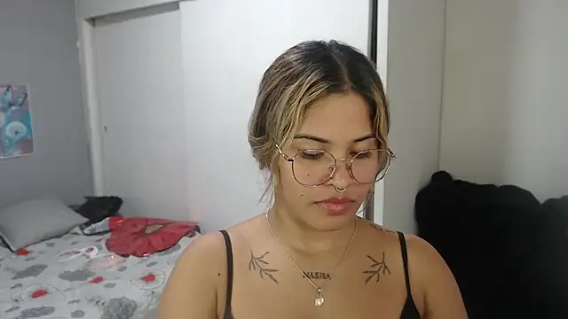 Mia_sexgirl - FLASH PUSSY