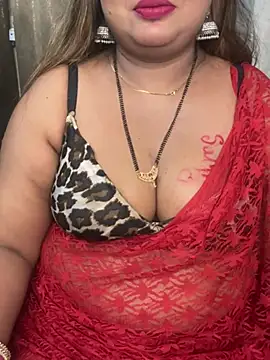 Lovely-Geet - OILY ASS