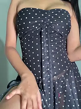 Angel_Eyes_xxx - To be Queen