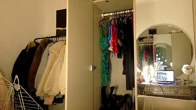 RenRosalez - 10 x hard spanks