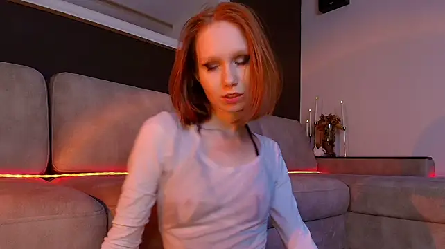 FoxyMira - mini yoga Flow in a wet T-shirt