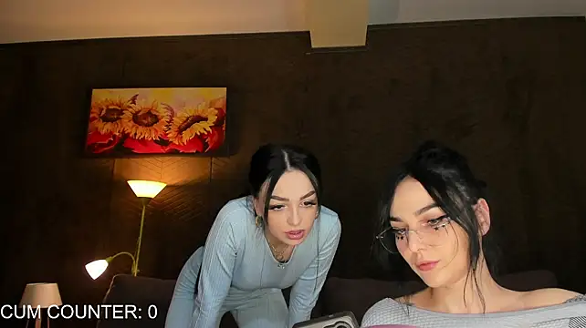 Roomies - MAKE US SQUIRT 💦