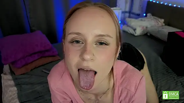 Ethereal_me - lick my lips close to cam