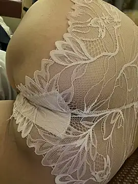 Hara_lusia83 - She has big and sexy breasts.