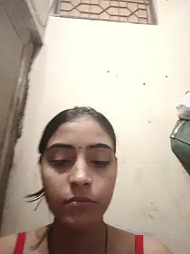 Nandundi - Show pussy in public