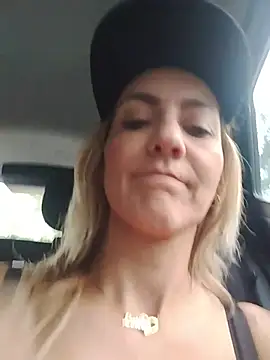 Monita_Med - Show de Boobies in Uber