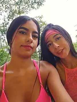 SAMY_AND_ARI - Two girls position doggy withou panty 🔥