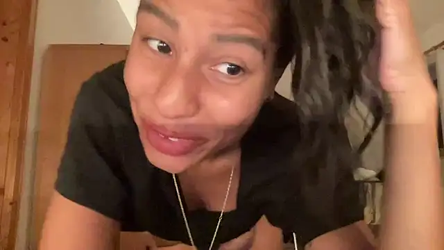 YaraEstelle - I'll show my asshole today for you <3
