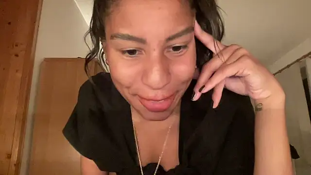 YaraEstelle - I'll show my asshole today for you <3