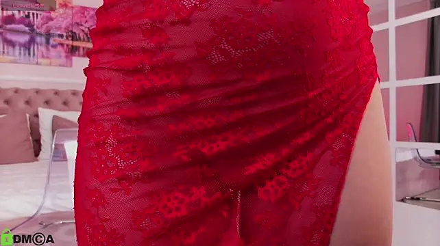 LanaKream - Realistic handjob and eye contact