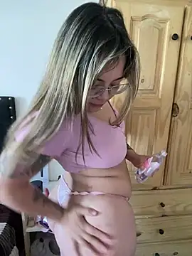 Lindalatina2001 - MONTAR DILDO DE ESPALDAS