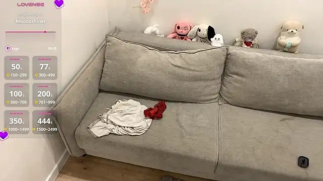 Luna_Nocturne - Show my under boobs