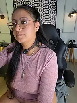 Amber_gold_ - remove panty and masturbation (zoom)