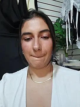 ViolettaWalton1 - Naked in store public