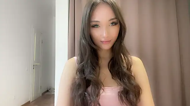 RefereedHobble - Freedom for my juicy boobs