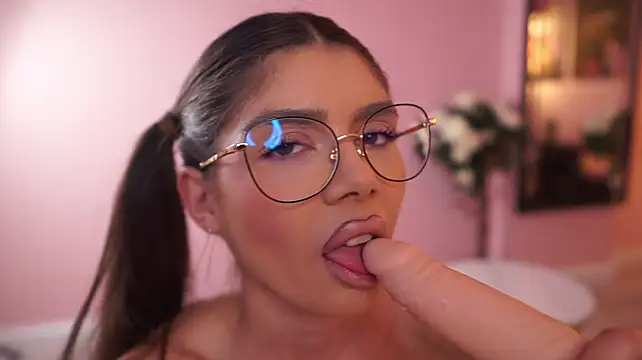 TheaNeve - Sloppy blowjob to start the day💋💦