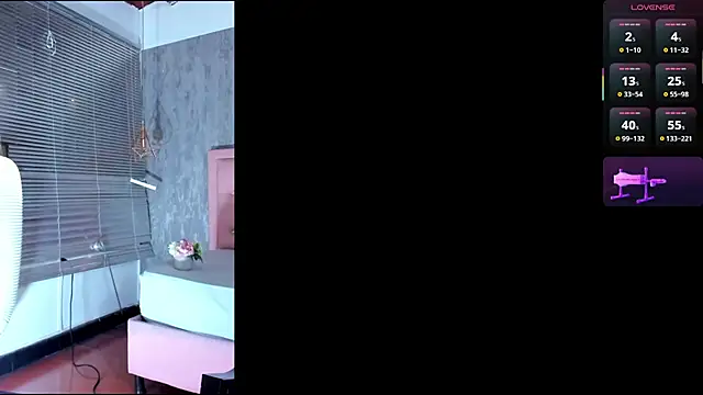 Naomidibello - Fuck My Little Ass 🔥