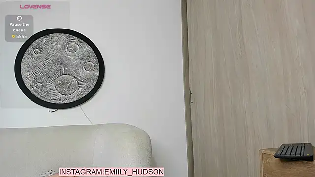 Emily_huddson_ - hi