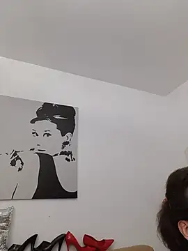 RebeccaNoble - Bend over my hot ass🍑 and open it