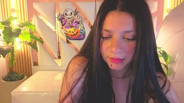 RaeDoll_t - suck finger