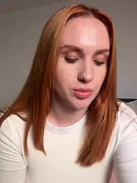 ChiaraVelvet - Show Boobs and Play 30 sec🥵💦