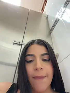 ArieliciousXXX - SQUIRT PUBLIC BATHROOM PRINCESS 💦💦😇