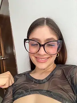 ZaraCarterX - DOMI IN MY CLIT MISSIONARY- CLOSE CAM
