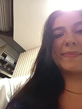ViolettaWalton1 - Naked in store public