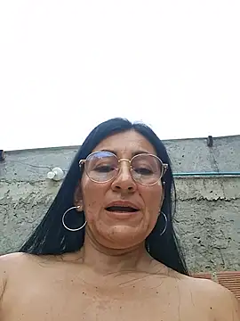 Maturexxxnaughty - I masturbate in front of a stranger