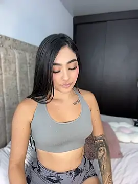 EmiilyEvans_ - show machine