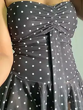 Angel_Eyes_xxx - To be Queen