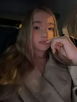 Milaa_sun - drool on tits behind driver🚕