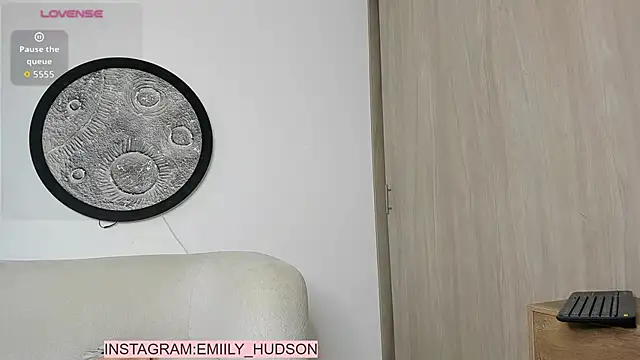 Emily_huddson_ - hi