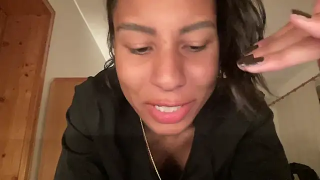 YaraEstelle - I'll show my asshole today for you <3