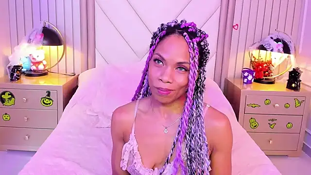LailaDavidson - Rub nipples