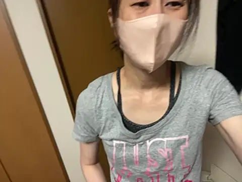 Yuuri_yu - 上の服脱ぎたい♡