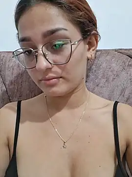 Ary-18 - Cream in my pussy