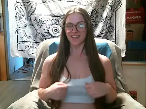 Katie_kitten38 - 🥰 topless time!! ~ 10min!